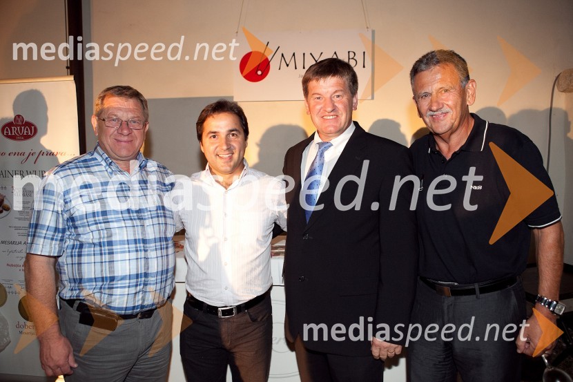 Venčeslav Senekovič, župan občine Pesnica, Tim Ribič, tenorist in lastnik restavracije Miyabi, Franc Bogovič, minister za kmetijstvo in okolje ter Anton Kampuš, župan Občine Gornja Radgona3. Salon Traminec 2012