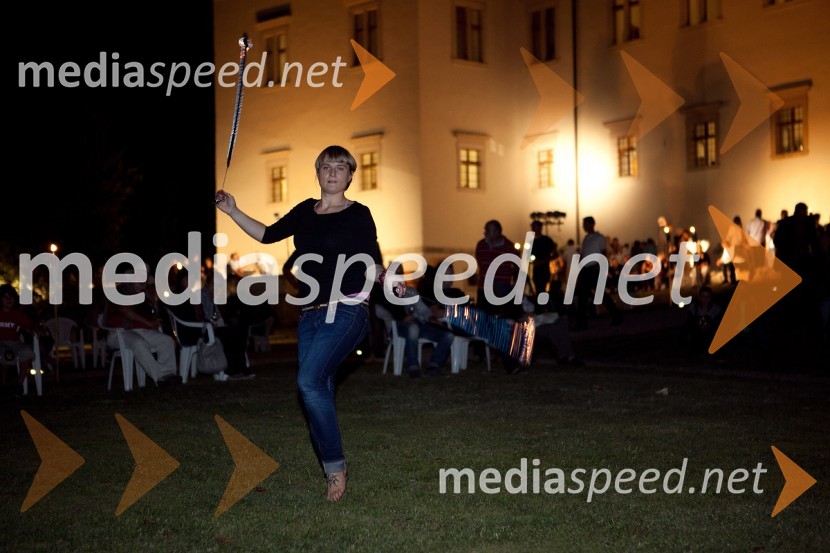 Neža Cigler, poulična umetnica3. Salon Traminec 2012