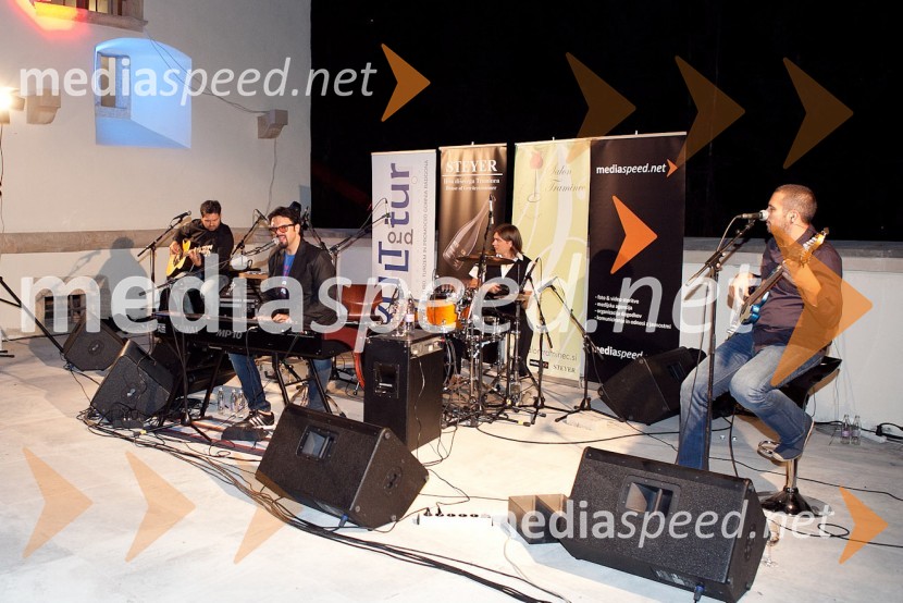 Petar Grašo, hrvaški pevec z bandom3. Salon Traminec 2012