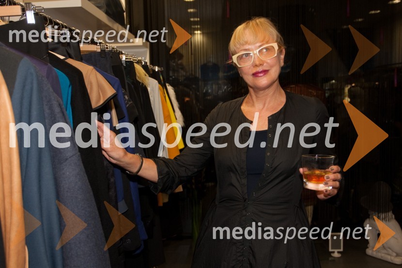 Barbara Žnidar, Projekt 27Koda 386, nighttime shopping