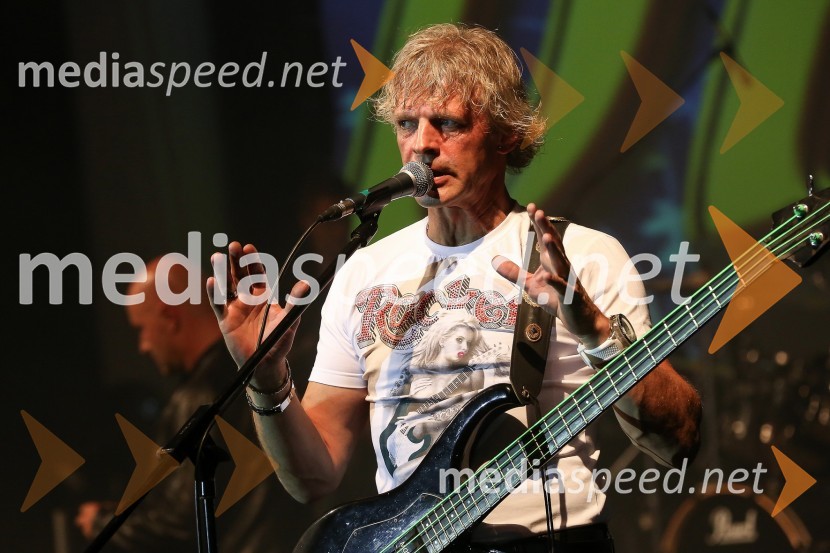 Tone Košmrlj, član skupine Pop DesignPop design, zaključni koncert