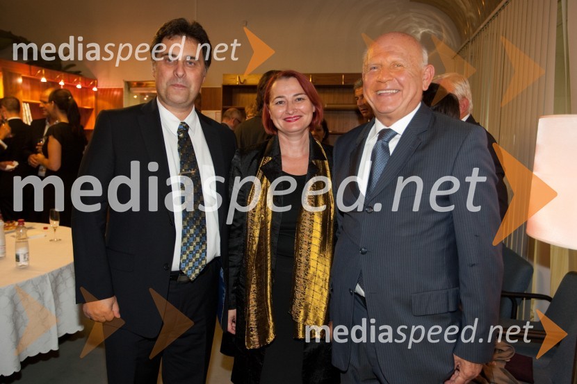 	Mitja Bervar, ravnatelj Opera in balet Ljubljana, soproga Sonja Kralj Bervar in  	Janez Kocijančič, predsednik Olimpijskega komiteja SlovenijeFestival Ljubljana 2012: Orkester Mariinskega gledališča iz Sankt Peterburga, koncert