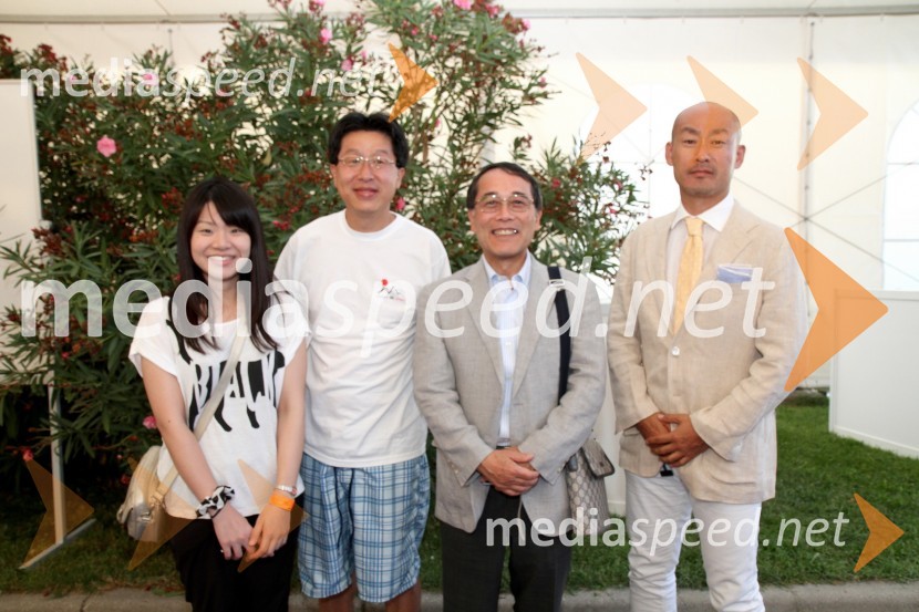 Yoko Fujii, Akihito Teruuchi, Toshimitsu Ishigure, veleposlanik Japonske in Tahehoru Asand10. diplomatska regata