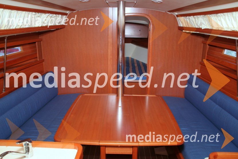 Dufour 325 Grand LargeDufour 325 Grand Large, test