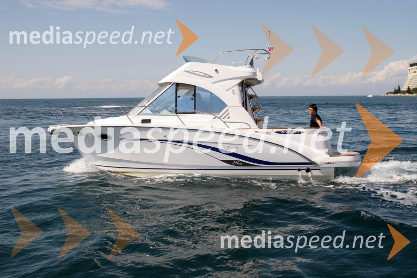 Beneteau Antares 8.8Beneteau Antares 8.8, test