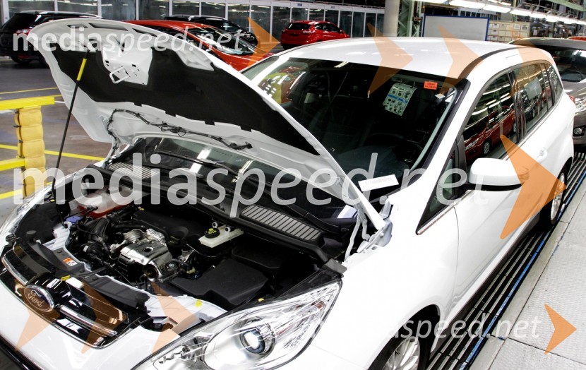 FordFord je začel s proizvodnjo 1,0-litrskega motorja EcoBoost z modeloma C-MAX in Grand C-MAX