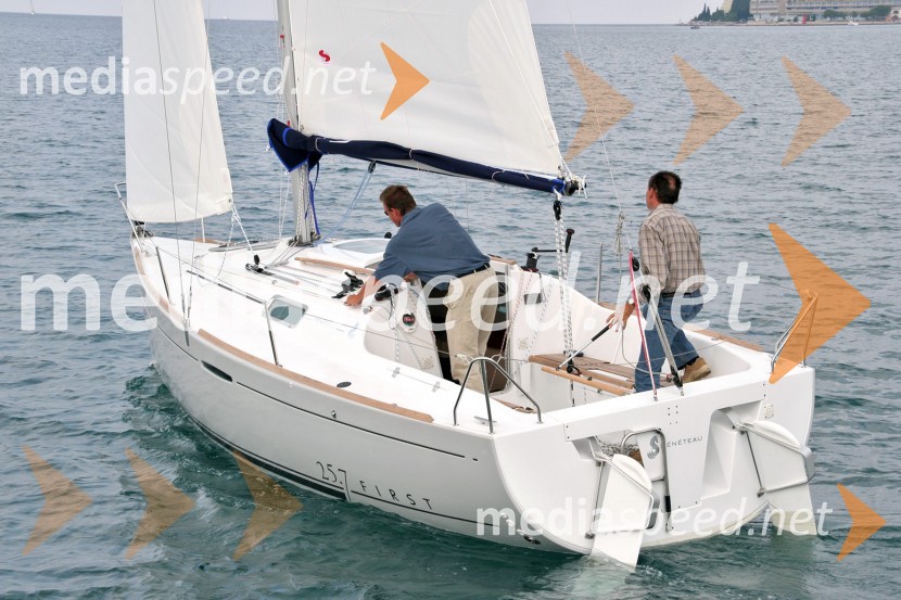 BENETEAU FIRST 25.7BENETEAU FIRST 25.7, test