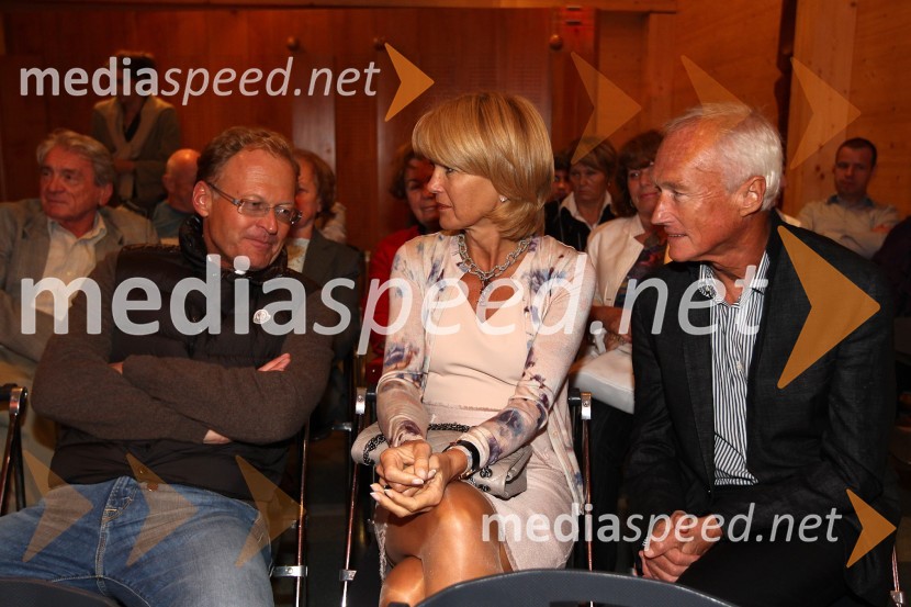 Janez Škrabec, direktor podjetja Riko d.o.o, Nevenka Črešnar Pergar, lastnica in direktorica podjetja NP Consulting, Janez PergarPogovor z Urošem Lipuščkom avtorjem knjige Sacro Egoismo