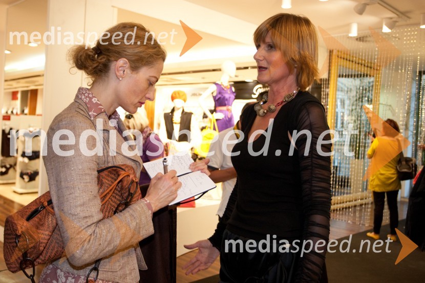 Hermina Kovačič, novinarka in Maja Štamol Droljc, modna oblikovalkaNama, ekskluzivna modna revija slovenskih oblikovalcev, jesen zima 2012