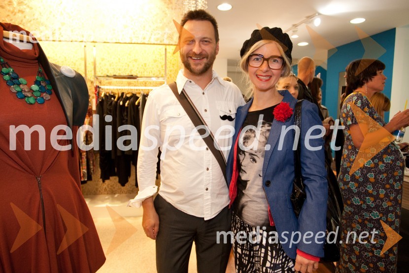 Mitja Bokun, ilustrator in Natalija Pihler, profesorica nemščineNama, ekskluzivna modna revija slovenskih oblikovalcev, jesen zima 2012