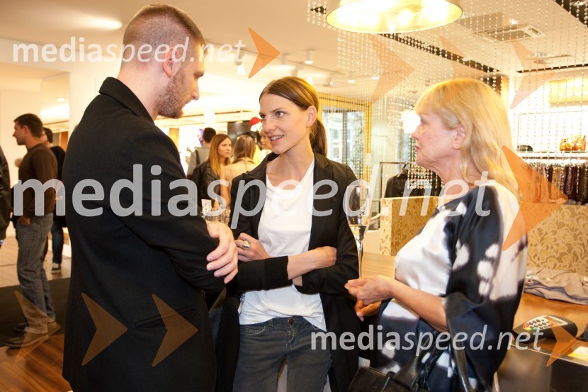 Matevž Faganel, modni oblikovalec, Danaja Vegelj, stilistka in Barbara Žnidar, Projekt 27Nama, ekskluzivna modna revija slovenskih oblikovalcev, jesen zima 2012