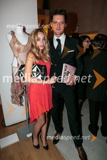 Lara Pirc in David Radonjič, vodja prodaje Mura d.o.o.Praznovanje 18. letnice in predstavitev prenovljene revije Modne