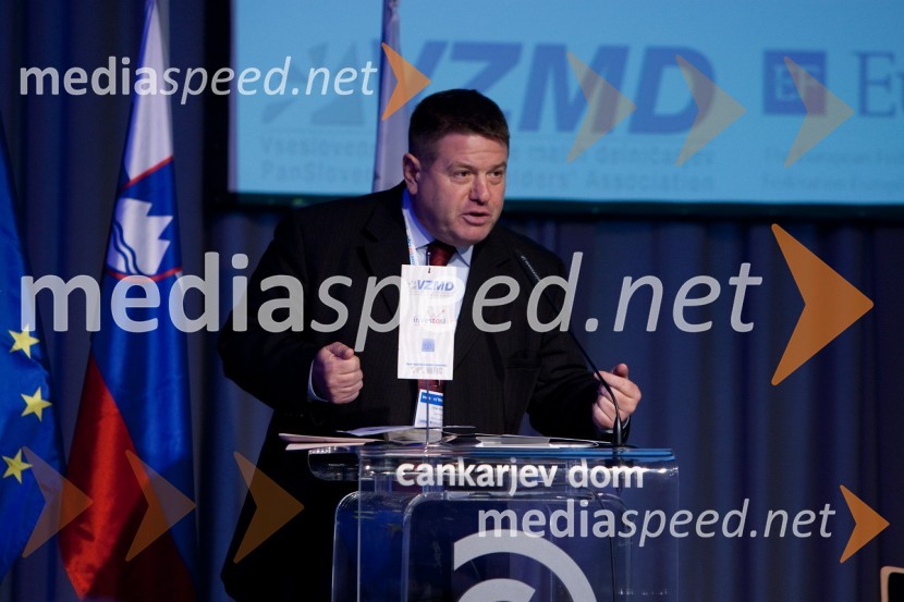 Peter Frankl, direktor in glavni urednik časnika FinanceInvestors week 2012, otvoritev 1. dne konference