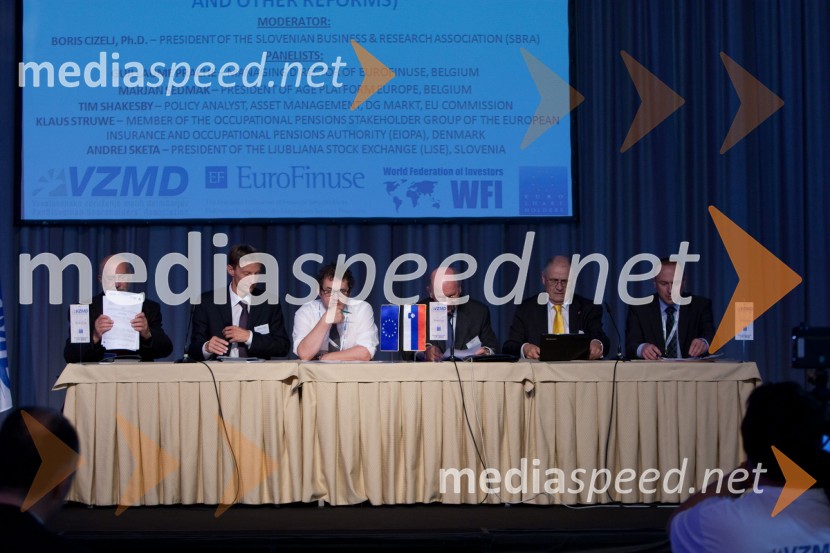 Marjan Sedmak, Guillaume Prache, Tim Shakesby, Boris Cizelj, Klaus Struwe in Andrej ŠketaInvestors week 2012, otvoritev 1. dne konference