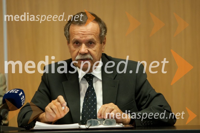 Prof. dr. Radovan Stanislav Pejovnik, rektor Univerze v LjubljaniUniverza v Mariboru, seja Rektorske konference