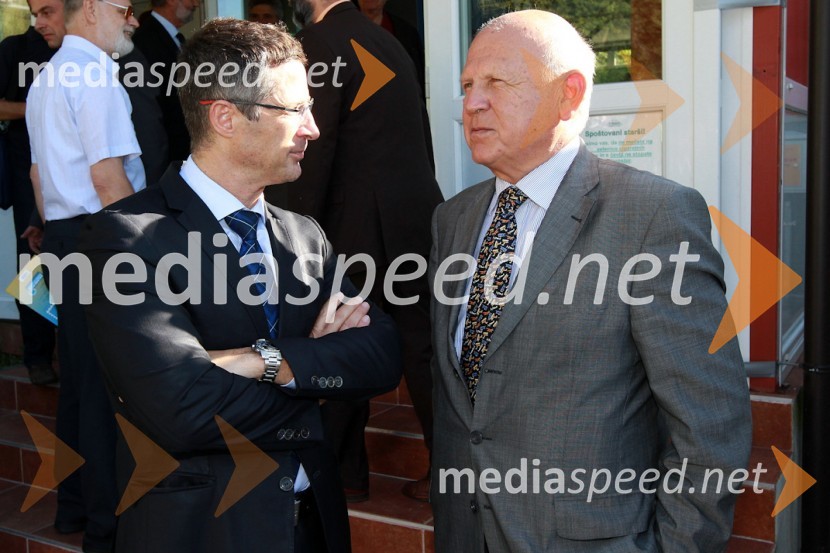 Mag. Boris Novak, generalni direktor Pošte Slovenije, Janez Kocijančič, predsednik Olimpijskega komiteja SlovenijePošta Slovenije, promocija priložnostne znamke Urške Žolnir