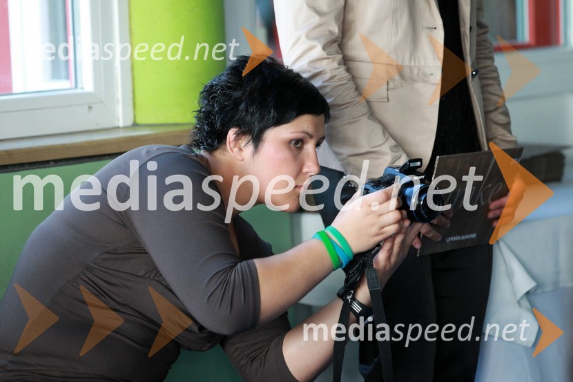 Lucija Polavder, judoistkaPošta Slovenije, promocija priložnostne znamke Urške Žolnir