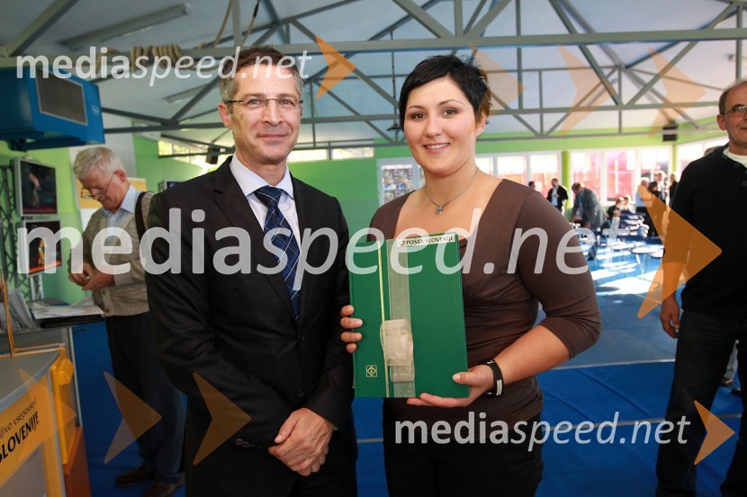 Mag. Boris Novak, generalni direktor Pošte Slovenije, Lucija Polavder, judoistkaPošta Slovenije, promocija priložnostne znamke Urške Žolnir