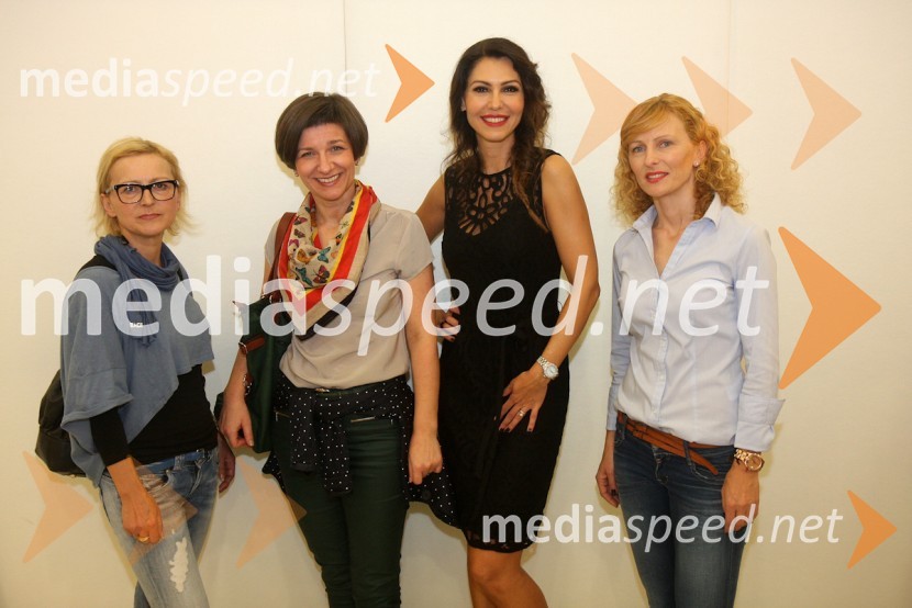 Natalija Taja Kolarič, lastnica agencije Michela, Petra Romih, Europark, Ivana Šundov, voditeljica, Mihaela Kolarič, lastnica agencije MichelaEuropark, modna revija jesen - zima 2012