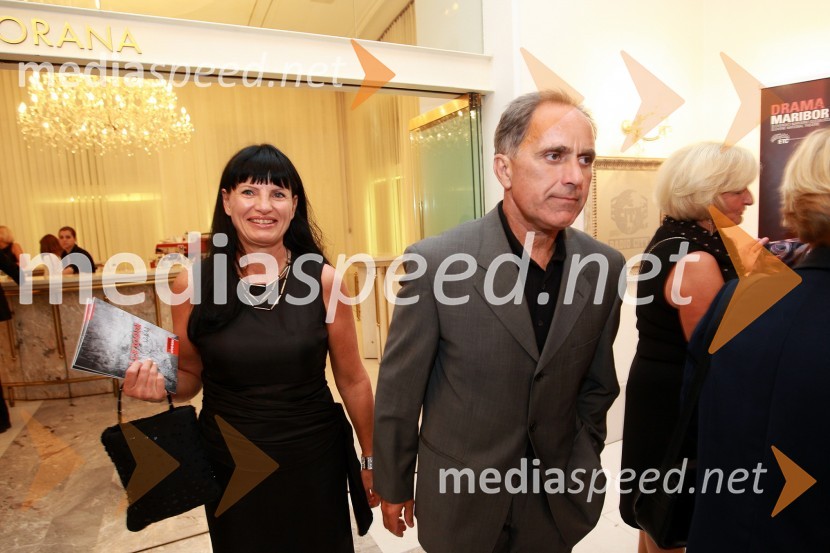 Mag. Helena Cvikl, direktorica Višje strokovne šole za gostinstvo in turizem v Mariboru in spremljevalec dr. Jan ŽižekRigoletto, premiera opere v SNG Maribor