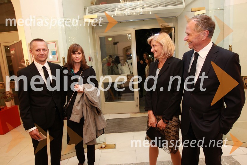 Andrej Kac, odvetnik, njegova soproga, doc. dr. Majda Pajnkihar in soprog Boris Kac, odvetnikRigoletto, premiera opere v SNG Maribor