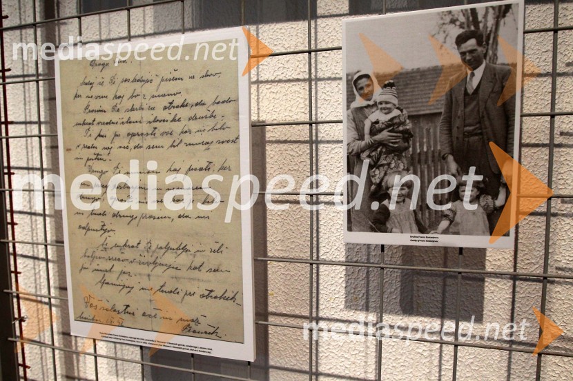 Razstava Danes sem bil obsojen na smrt, Muzej narodne osvoboditve MariborNovinarska konferenca pred odprtjem razstave Danes sem bil obsojen na smrt, Muzej narodne osvoboditve Maribor