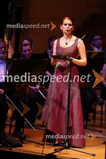 Eva Longyka Marušič, televizijska voditeljicaMenedžerski koncert