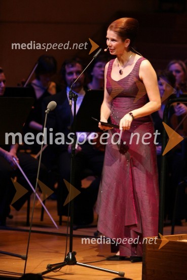 Eva Longyka Marušič, televizijska voditeljicaMenedžerski koncert
