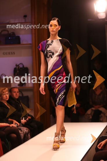 ManekenkaModna revija Escada v Galeriji Emporium