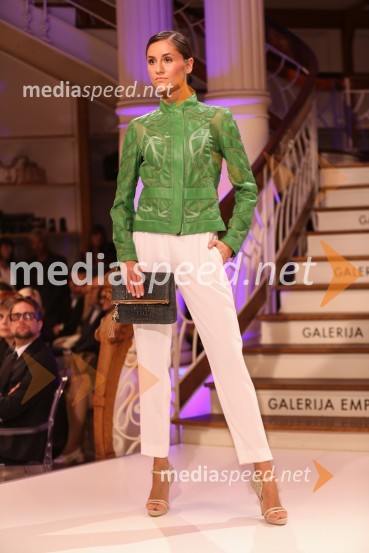 ManekenkaModna revija Escada v Galeriji Emporium