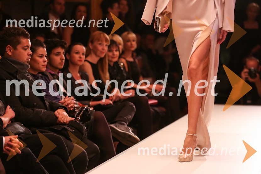 ManekenkaModna revija Escada v Galeriji Emporium