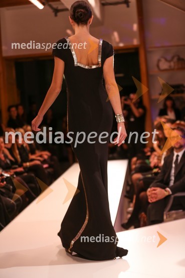 ManekenkaModna revija Escada v Galeriji Emporium