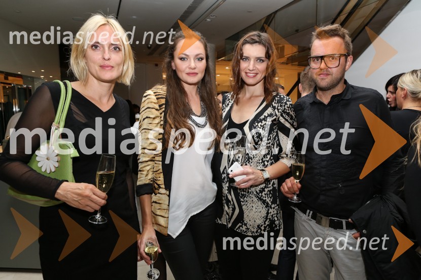 Irena Pavčič, direktorica PR oddelka Publicis, Iryna Osypenko Nemec, manekenka, Nataša Pinoza, manekenka in obraz kozmetike Afrodita, ...Modna revija Escada v Galeriji Emporium