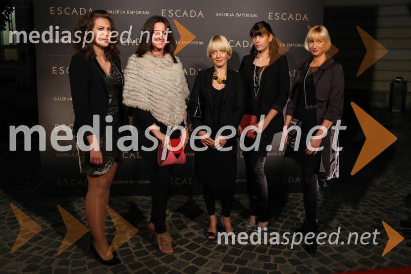 Barbara Fras, modna urednica revije Grazia, Lana Janković, vodja trženja, Mateja Planjšek Kristanič in Veronika Fras, glavna in modna urednica revije L&Z, Špela Štamol, glavna urednica revije GraziaModna revija Escada v Galeriji Emporium