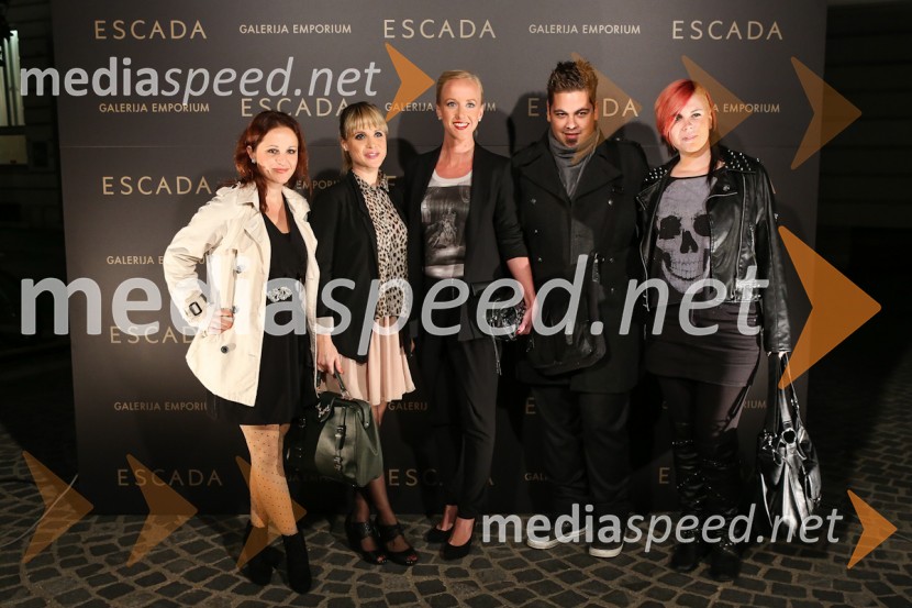 Mateja Ropoša, Polona Zoja Jambrek, Ota Roš, Nejc Simšič, Tanja Divac, novinarji Pop TVModna revija Escada v Galeriji Emporium