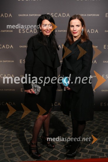 Petra Kancler, novinarka, Milena Kalacun Lapajne, odgovorna urednica spletnega portala SlovenskeModna revija Escada v Galeriji Emporium
