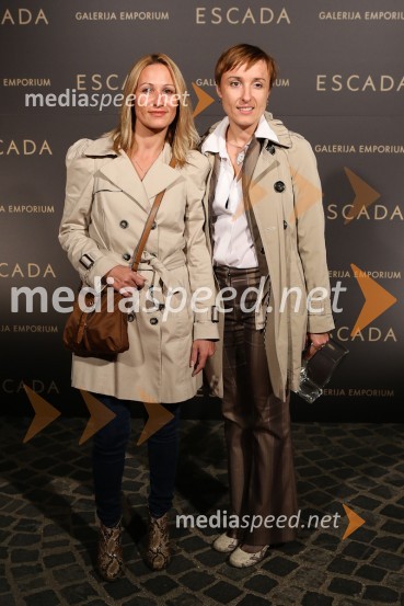 ObiskovalkiModna revija Escada v Galeriji Emporium