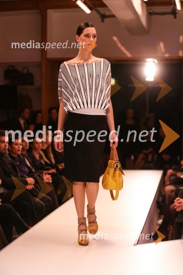 ManekenkaModna revija Escada v Galeriji Emporium