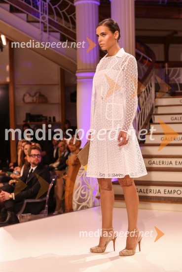 Manekenka
Modna revija Escada v Galeriji Emporium