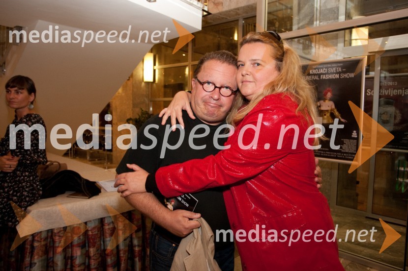 Jaša Jamnik, igralec, režiser in Katja Pegan, režiserka, direktorica Gledališča KoperKrojači sveta – Funeral Fashion Show, premiera v SNG Nova Gorica