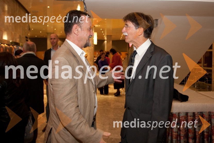 Primož Bebler, režiser in Jožko Čuk, direktor SNG Nova GOricaKrojači sveta – Funeral Fashion Show, premiera v SNG Nova Gorica