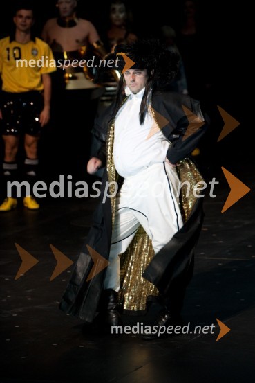 Gorazd Jakomini, igralecKrojači sveta – Funeral Fashion Show, premiera v SNG Nova Gorica