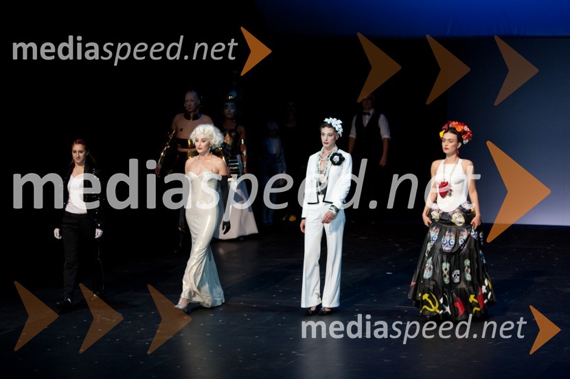 Nastja Bremec, plesalka,  	Helena Peršuh, igralka,  	Medea Novak, igralka in Arna Hadžialjević, igralkaKrojači sveta – Funeral Fashion Show, premiera v SNG Nova Gorica