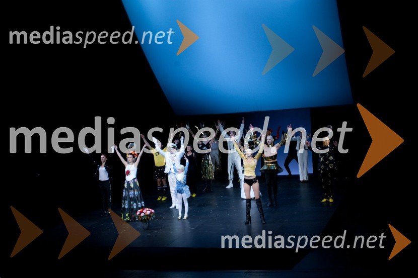 PriklonKrojači sveta – Funeral Fashion Show, premiera v SNG Nova Gorica