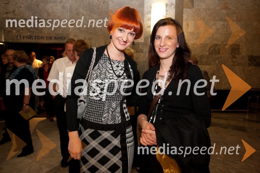 Barbara Skorjanc in Barbara KokotKrojači sveta – Funeral Fashion Show, premiera v SNG Nova Gorica