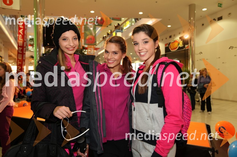 ..., Nives Orešnik, Miss Slovenije 2012 in ...Modna revija v centru Qlandia Ptuj