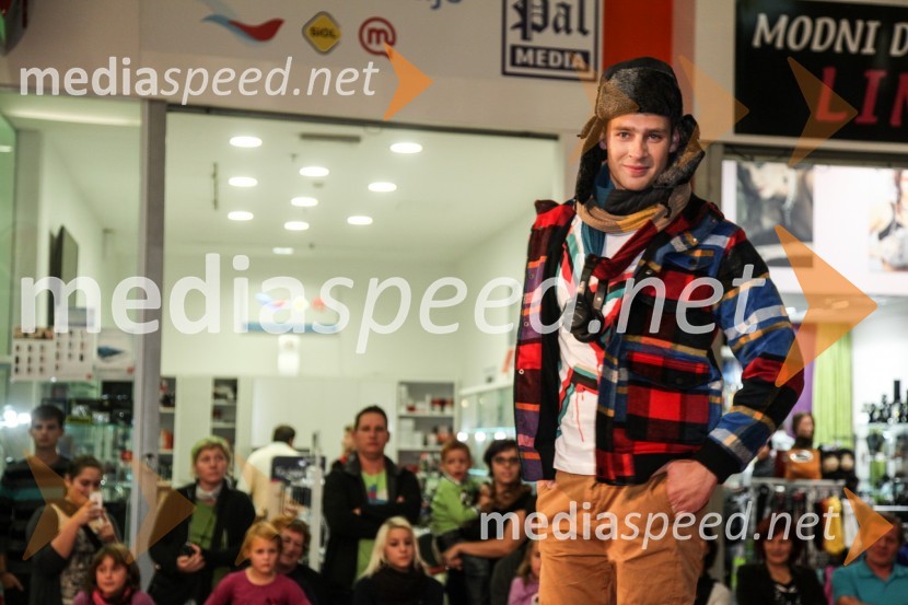 ManekenModna revija v centru Qlandia Ptuj