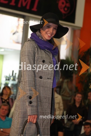 ManekenkaModna revija v centru Qlandia Ptuj