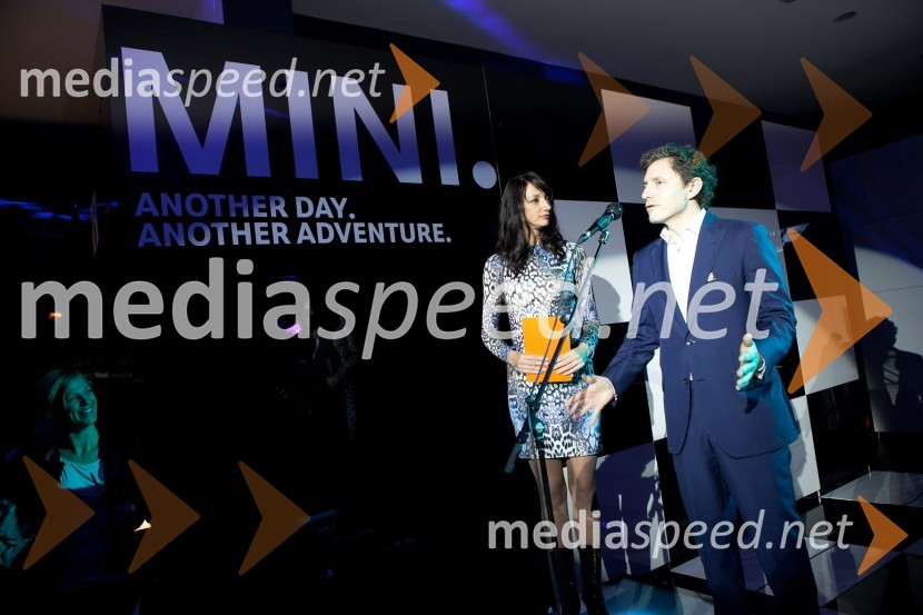 Vesna Milek, novinarka, pisateljica, scenaristka ter voditeljica prireditve in Federico Izzo, direktor znamke MINI za centralno in jugovzhodno EvropaMINI party