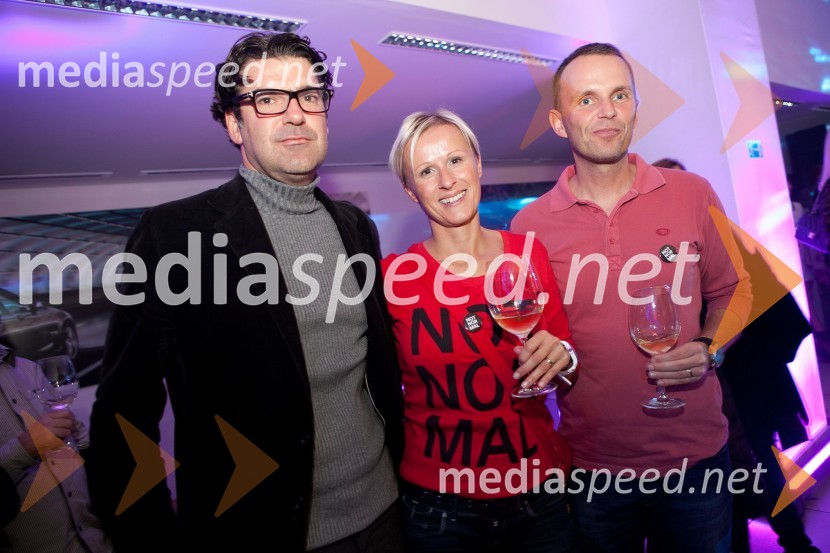 Roman Didovič, pomočnik programskega direktorja za analize na zavodu Maribor 2012 - EPK, Helena Fortuna Kač, vodja BMW Financial Services Slovenija in Jure Kač
MINI party